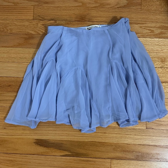 Abercrombie Periwinkle Skirt Small NWT - Picture 3 of 4